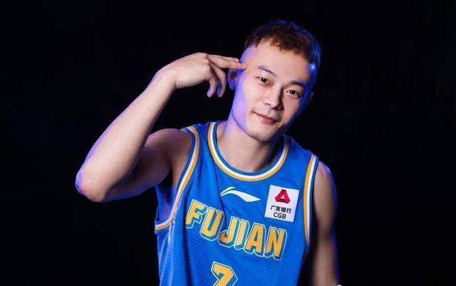 他的传奇演绎生涯，远不止“全球最性感男人”的标签这么简单。